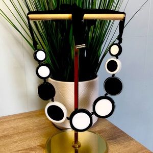 Kate spade ♠️ black and white necklace